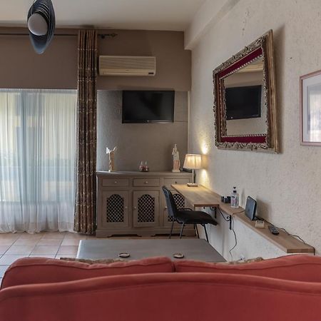 The Heart Of Plaka Apartment Athens Exterior photo