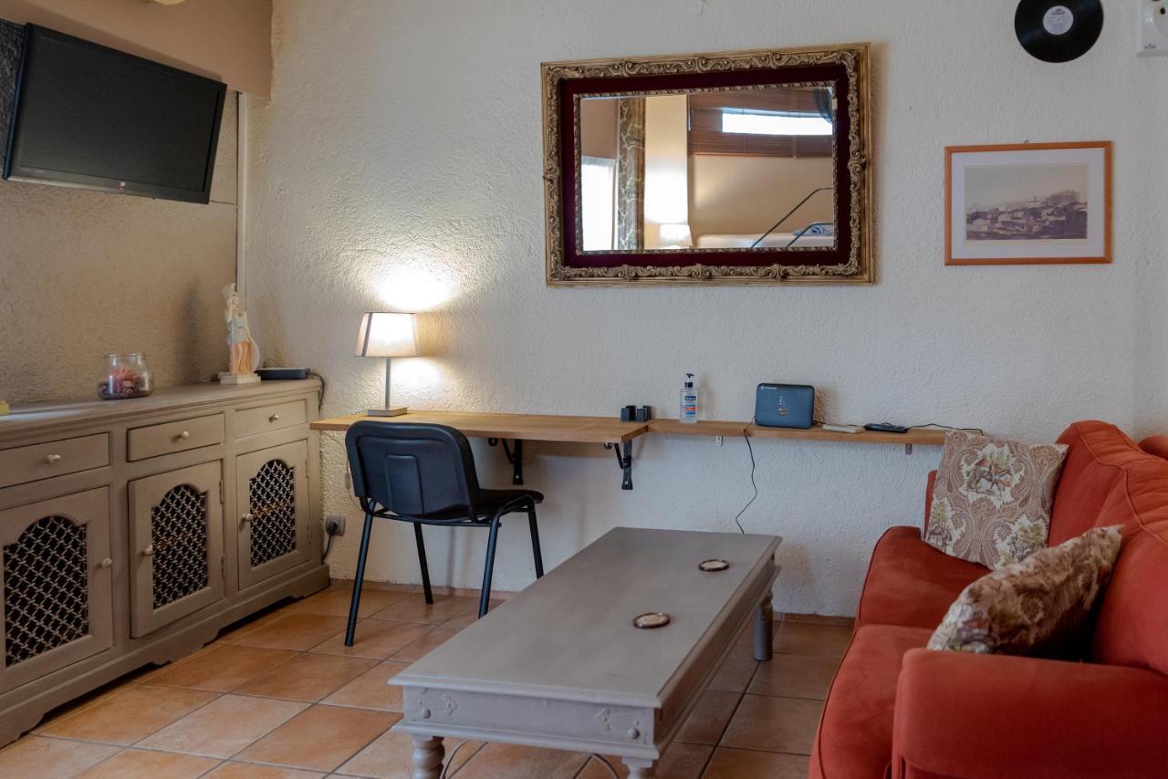 The Heart Of Plaka Apartment Athens Exterior photo